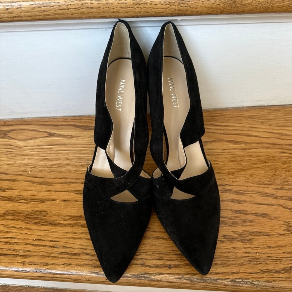 Nine West suede pumps size 10